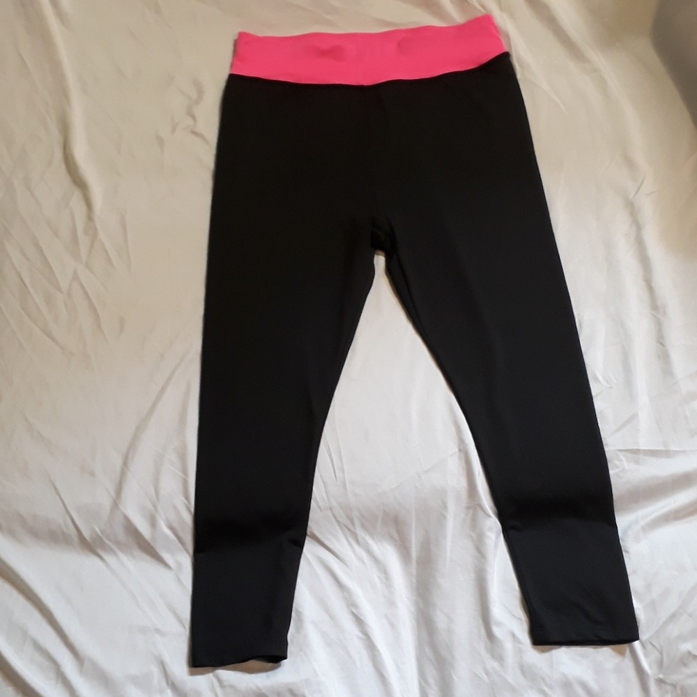 NWOT Womens Black And Pink Leggings Size Large